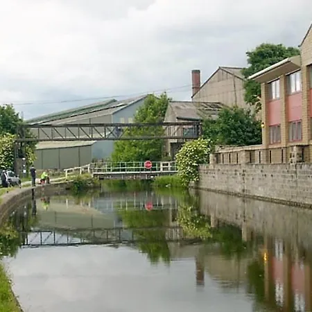 *rc246*for Your Relaxed & Cosy + Free Parking * Leeds